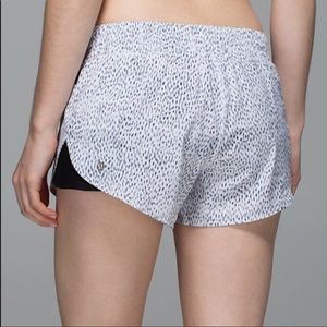 Lululemon pleat to street shorts